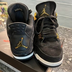 Jordan 4 Retro Royalty